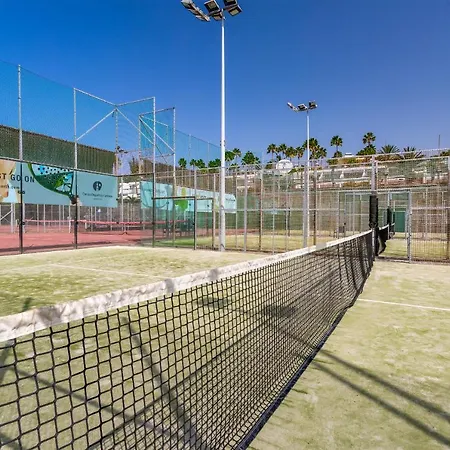 Volcano- Pool, Gym And Activities In Sport Center Fariones Included Puerto del Carmen (Lanzarote)